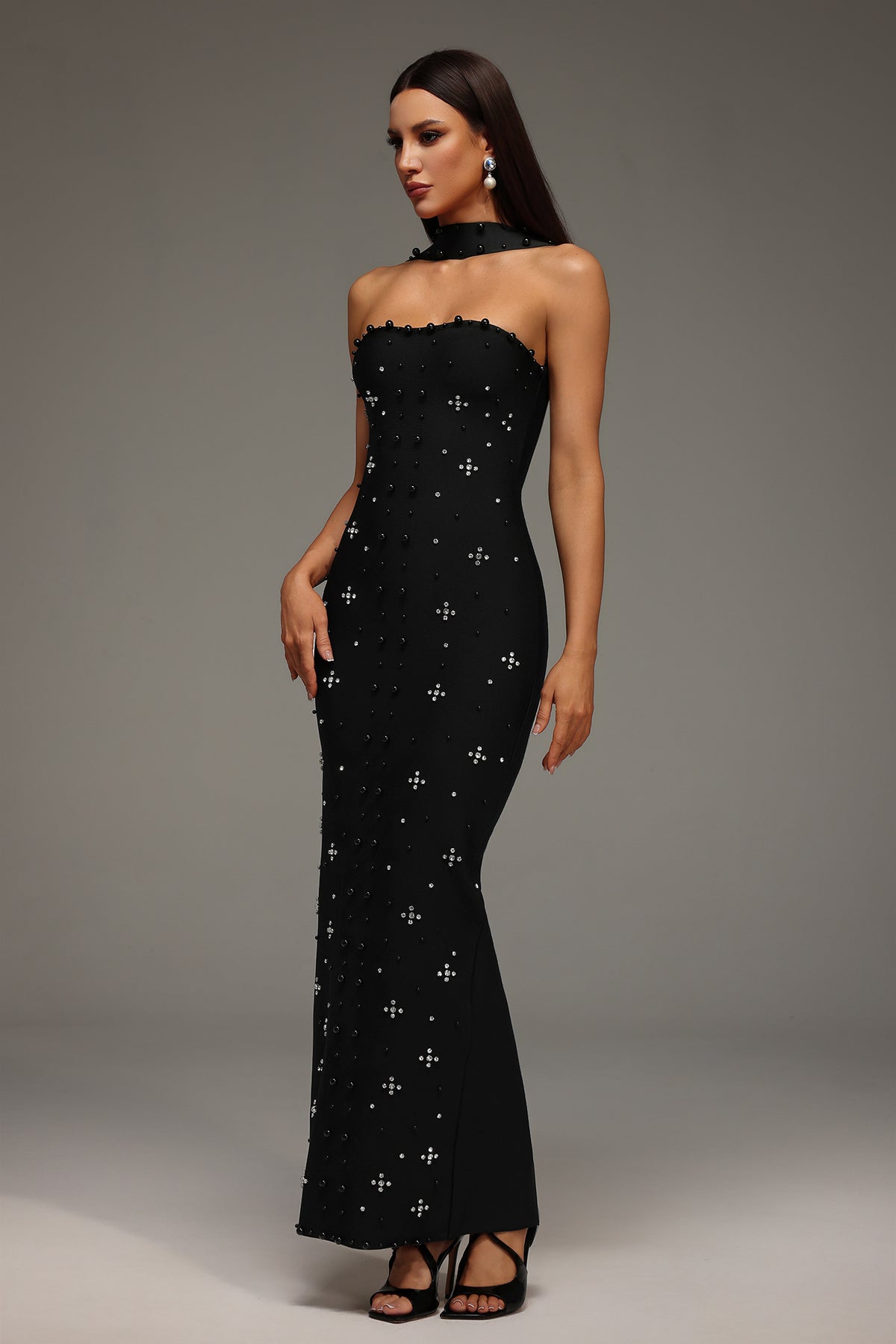 Nesya Sleeveless Pearl Bandage Maxi Dress