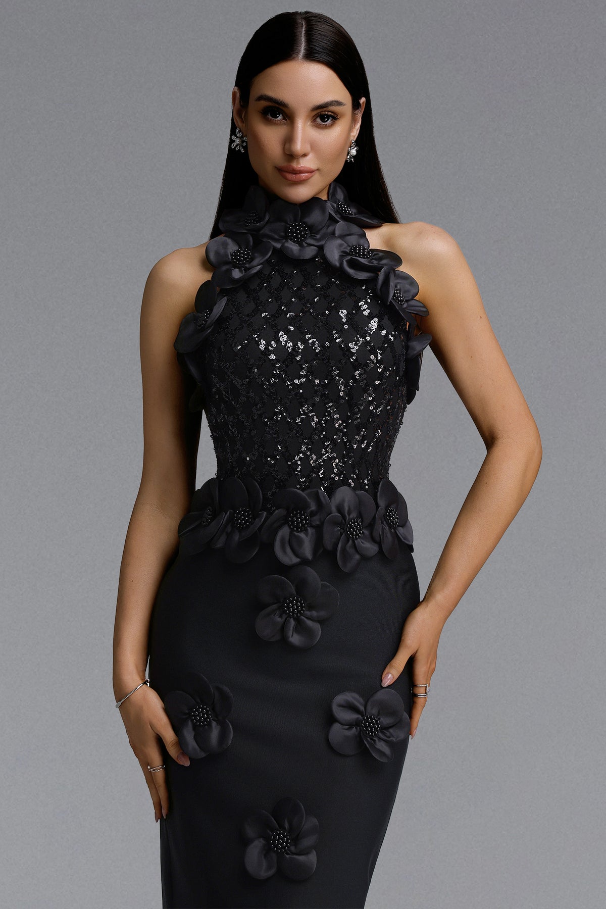Giela Oria Pearl Floral Bandage Maxi Dress – Black
