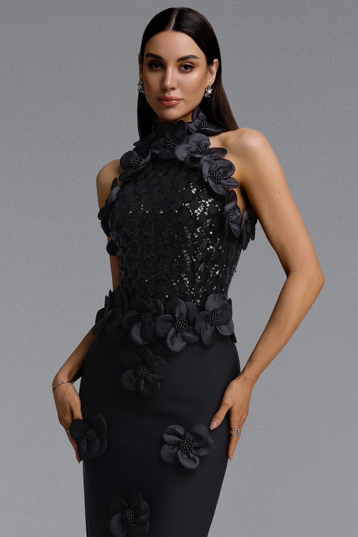 Giela Oria Pearl Floral Bandage Maxi Dress – Black