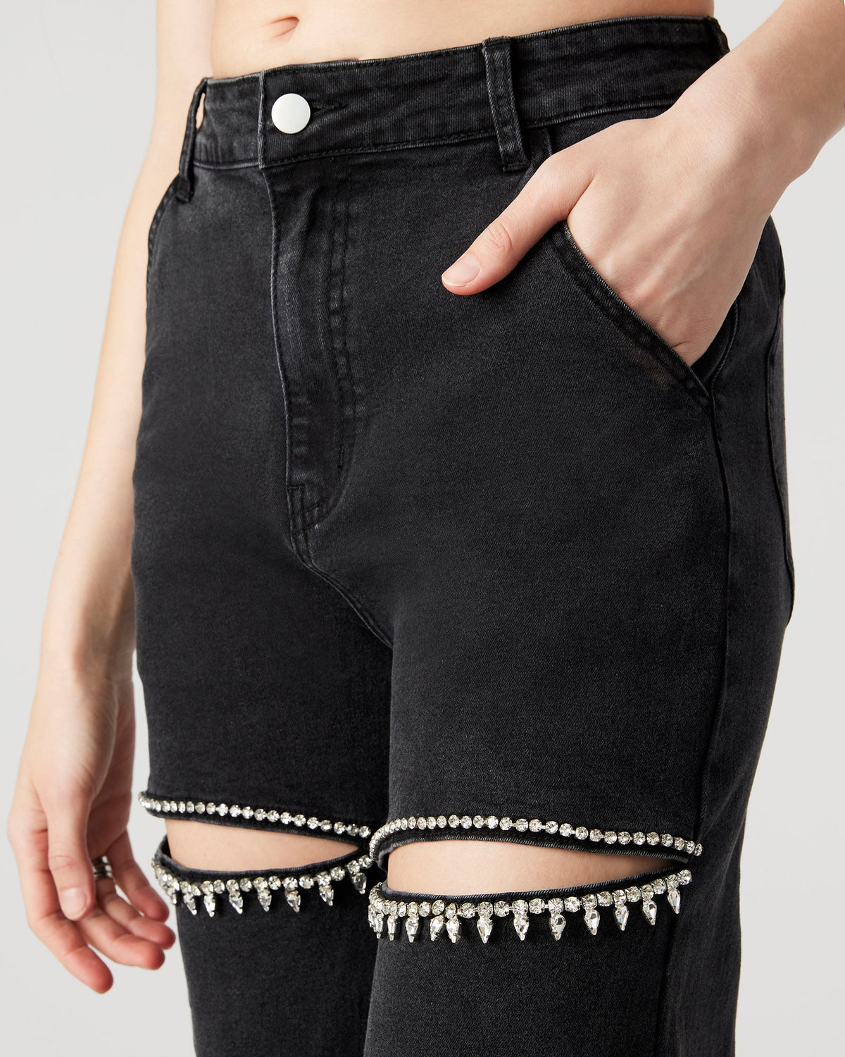 Taylor Jean – Black