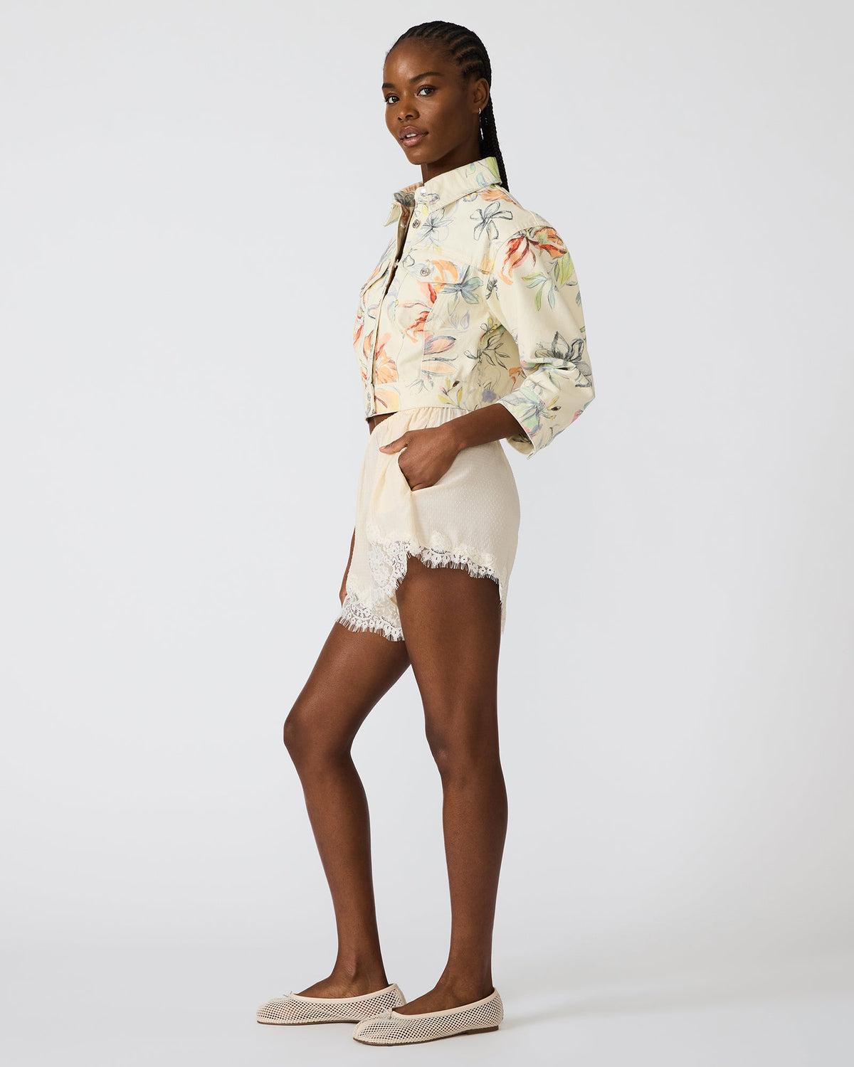 Daisee Short – Birch White