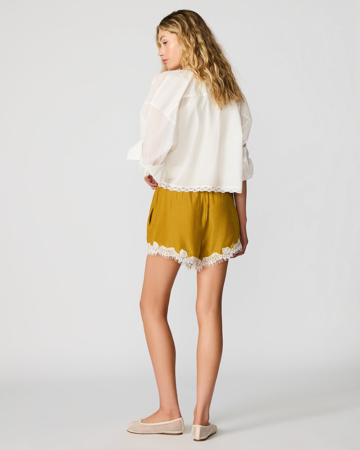 Daisee Short – Thyme Green
